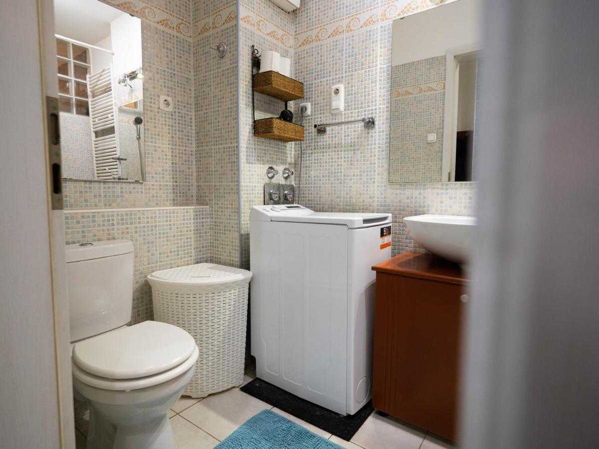 Super Cute Studio With Terrace Next To Gozsdu Passage Budapest Eksteriør billede